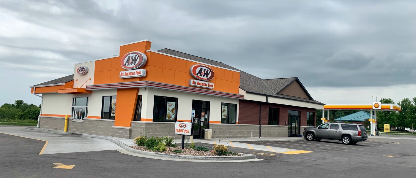 Exterior of A&W Restaurant in Winneconne, Wisconsin connected to a Shell gas station.